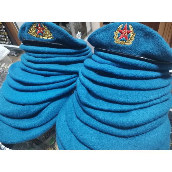 Берет ВДВ голубой с вышивкой B005