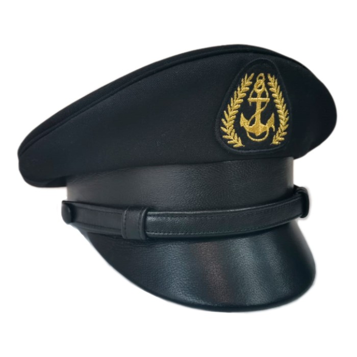 Фуражка черная с кожаным козырьком, околышем и ремешком Y081-1
